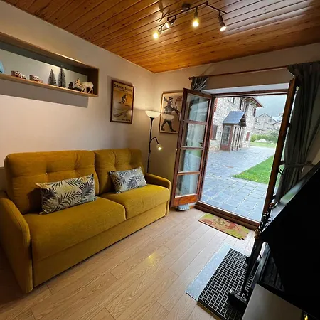 El Niuet Apartment *
